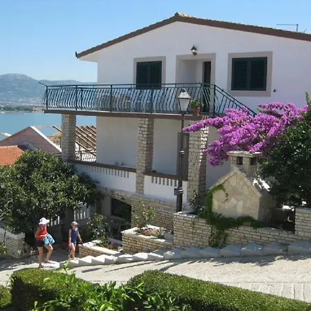 Anda Trogir